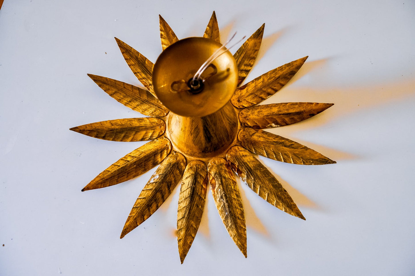 Brutalist Sun Wall Lamp in Gilded Metal with Gold Leaf, Italy, 1970s