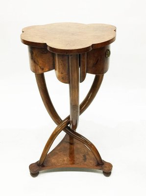 Burr Walnut Side Table with Curved Legs, 20th Century-UCH-1224601