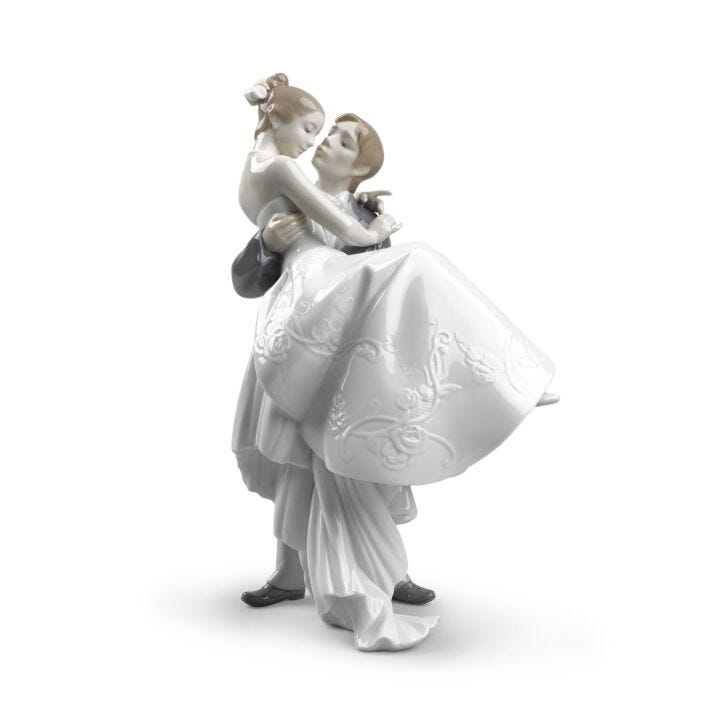 The Happiest Day Couple Figurine Type 356 by Lladró