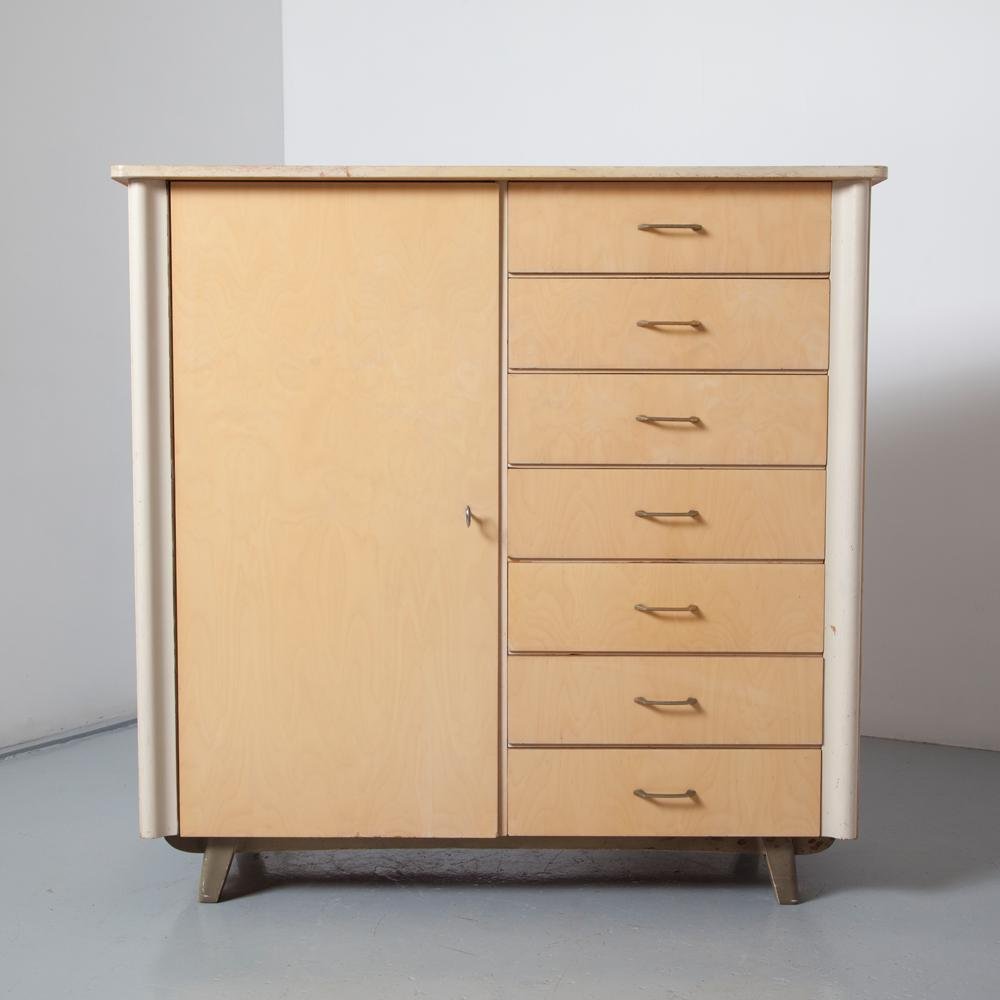 Cabinet in Pale Birch Veneer