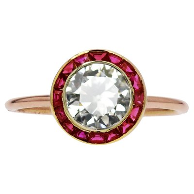 Calibrated Red Gems Diamonds 18 Karat Yellow Gold Round Ring, 1920s-OLU-2042370