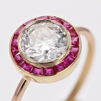 Calibrated Red Gems Diamonds 18 Karat Yellow Gold Round Ring, 1920s-OLU-2042370