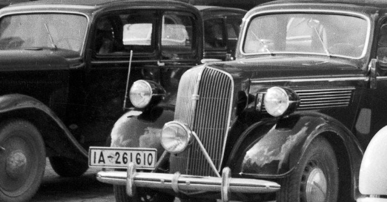 Cars Parking at Old Heidelberg City Hall, Germany 1936, Printed 2021-DYV-990678