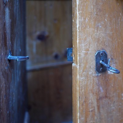 Carved Wardrobe in Fir, 1750-BGS-1437997