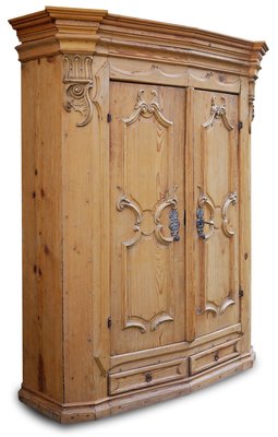 Carved Wardrobe in Fir, 1750-BGS-1437997