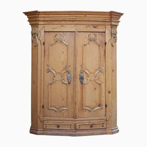 Carved Wardrobe in Fir, 1750-BGS-1437997