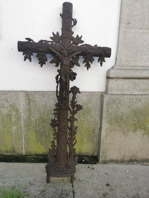 Cast-Iron Cross-GEL-1142491