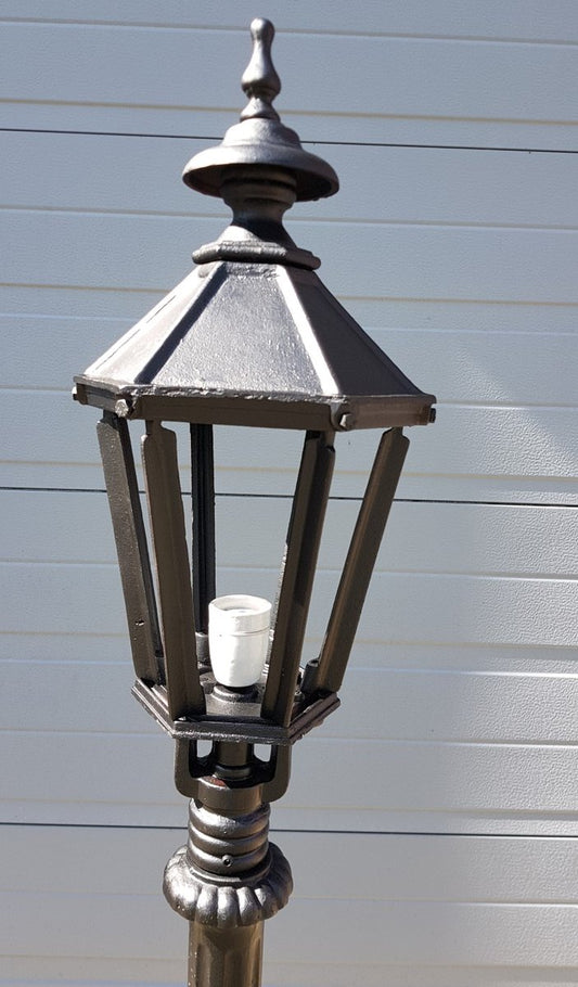 Cast Iron Lamp Post with Hexagon Cast Iron Lantern