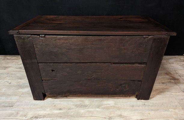 Catalan Chest in Walnut, Late 17th Century-IBO-1783536