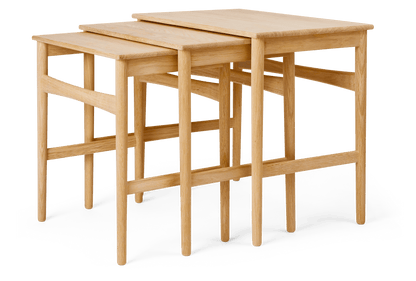 CH004 NESTING TABLES