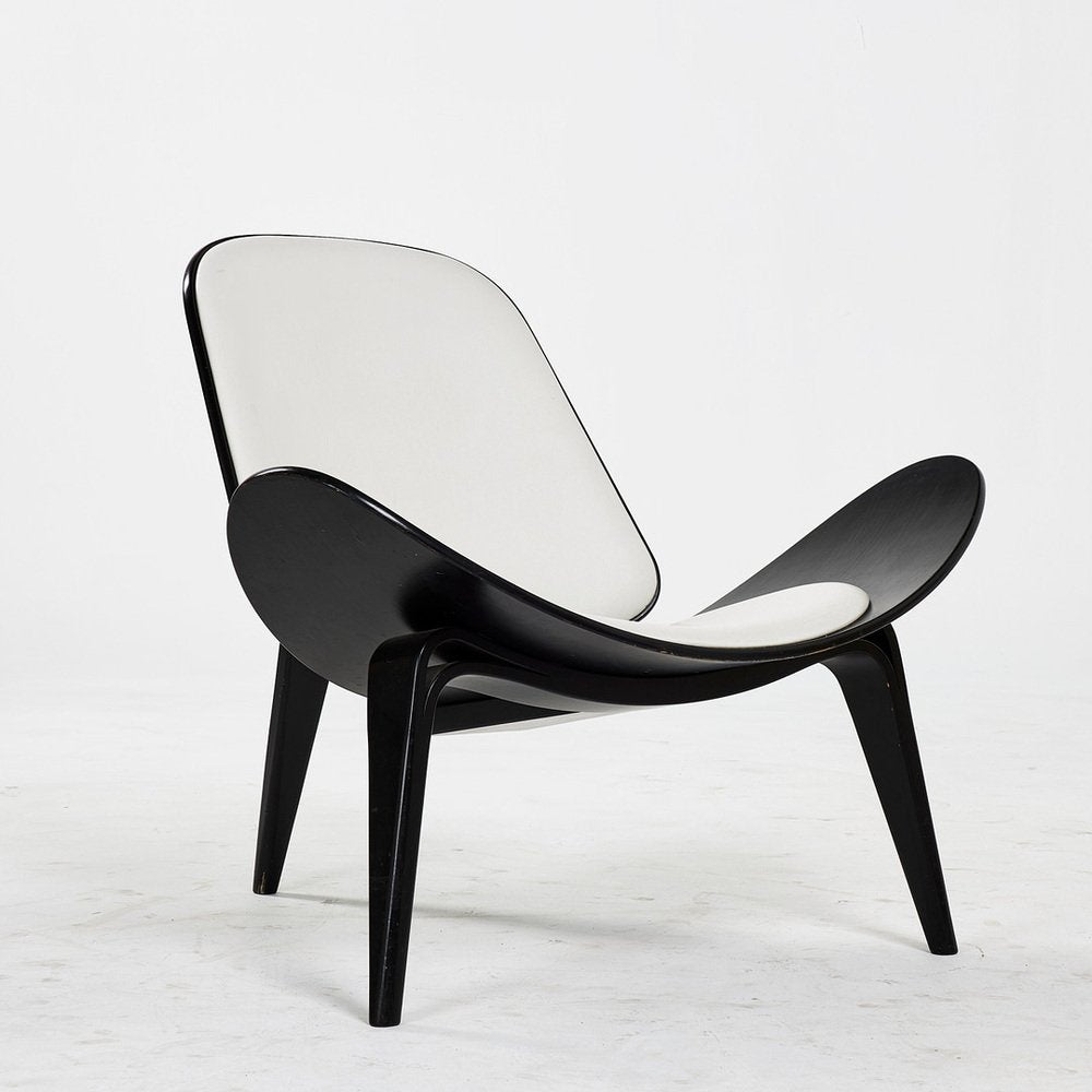 CH07 Armchair in Black Lacquer & White Leather by Hans Wegner for Carl Hansen & Son