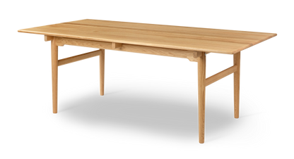 CH327 Dining Table - Oak Oil side