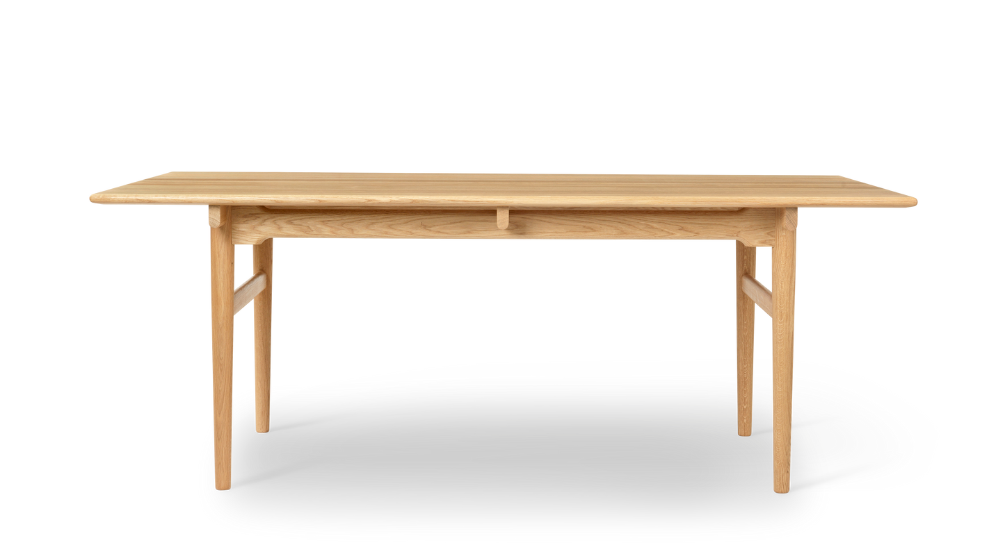 CH327 Dining Table - Oak Oil front