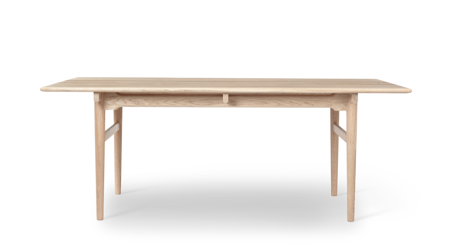 CH327 Dining Table - Oak Soap front
