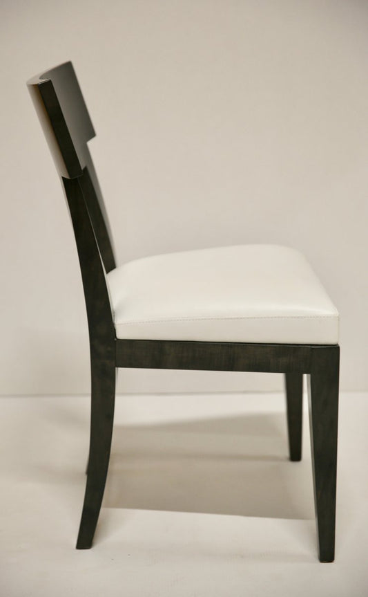 Chair in Anthracite Sycamore with Aniline Premium White Leather Seat