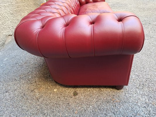 Chester 2-Seater Sofa in Bordeaux Leather from Poltrona Frau, 1990s-OHK-1787048