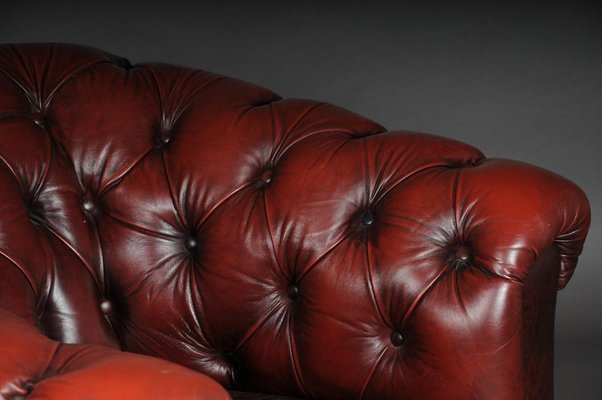 Chesterfield Club Chair in Bordeaux Red Leather, England-FLW-1402017