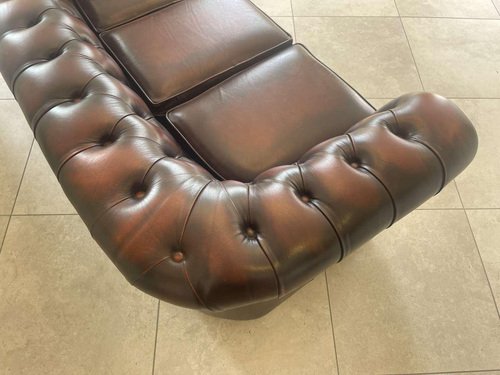 Chesterfield Club Sofa in Oxblood Red