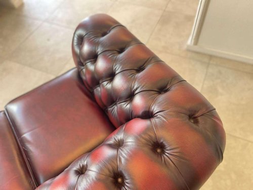 Chesterfield Club Sofa in Oxblood Red