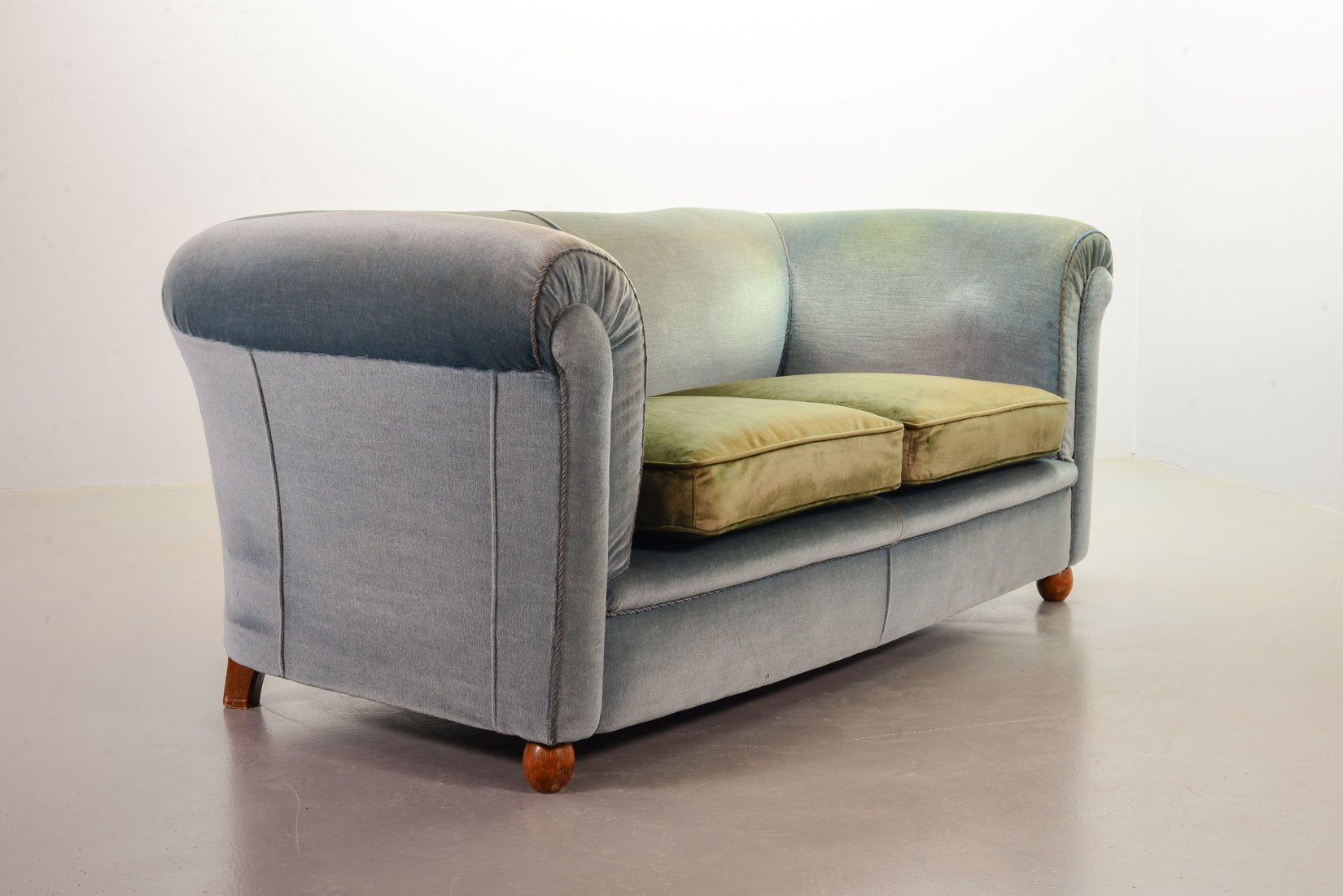 Chesterfield Duotone Two-Seat Victorian Sofa in Frosted Blue and Moss Green Velvet, 1950s