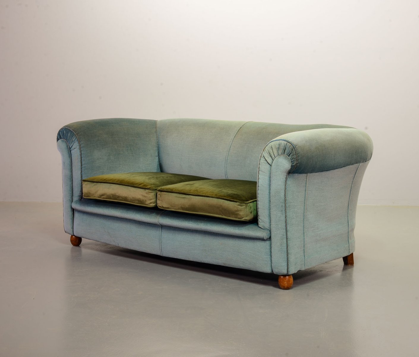 Chesterfield Duotone Two-Seat Victorian Sofa in Frosted Blue and Moss Green Velvet, 1950s