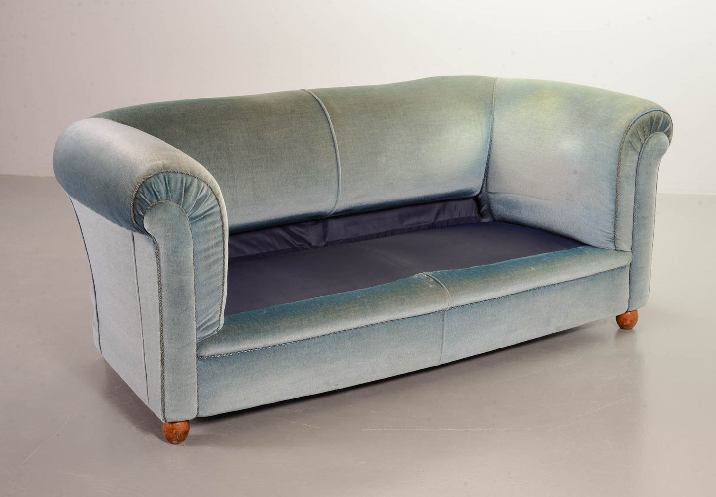 Chesterfield Duotone Two-Seat Victorian Sofa in Frosted Blue and Moss Green Velvet, 1950s