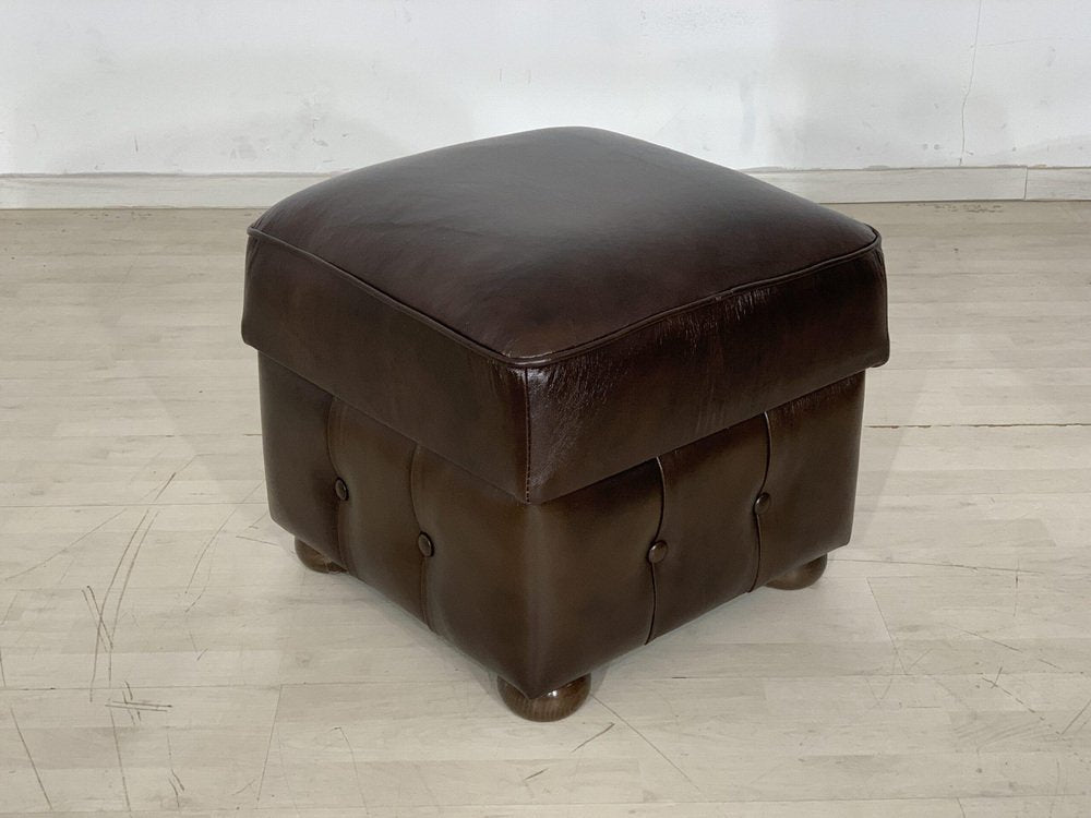 Chesterfield Pouf in Dark Brown