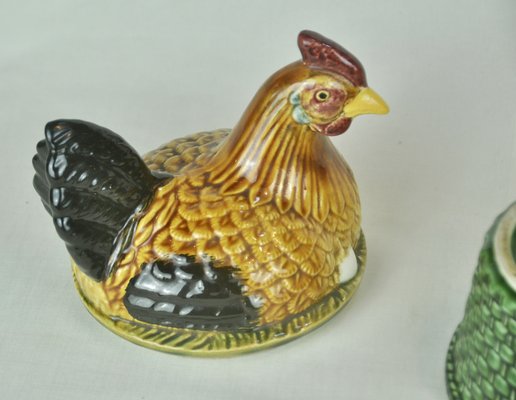 Chicken-Shaped Egg Cup with Green Base, 1970s-ROJ-2041055