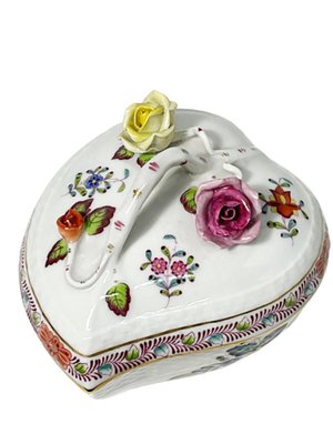 Chinese Bouquet Apponyi Multi-Colored Porcelain Heart Shaped Bonbonniere from Herend-UCH-1224536