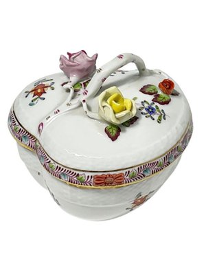 Chinese Bouquet Apponyi Multi-Colored Porcelain Heart Shaped Bonbonniere from Herend-UCH-1224536