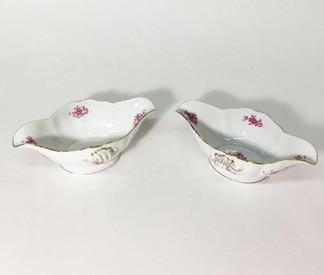 Chinese Bouquet Raspberry Porcelain Gravy Boats from Herend Hungary, Set of 2-UCH-1224464