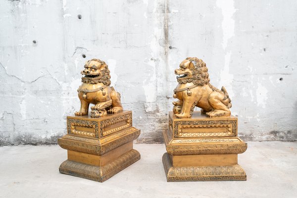 Chinese Lions in Gilt Polychrome Fiber, 1970s, Set of 2-UJE-1705969