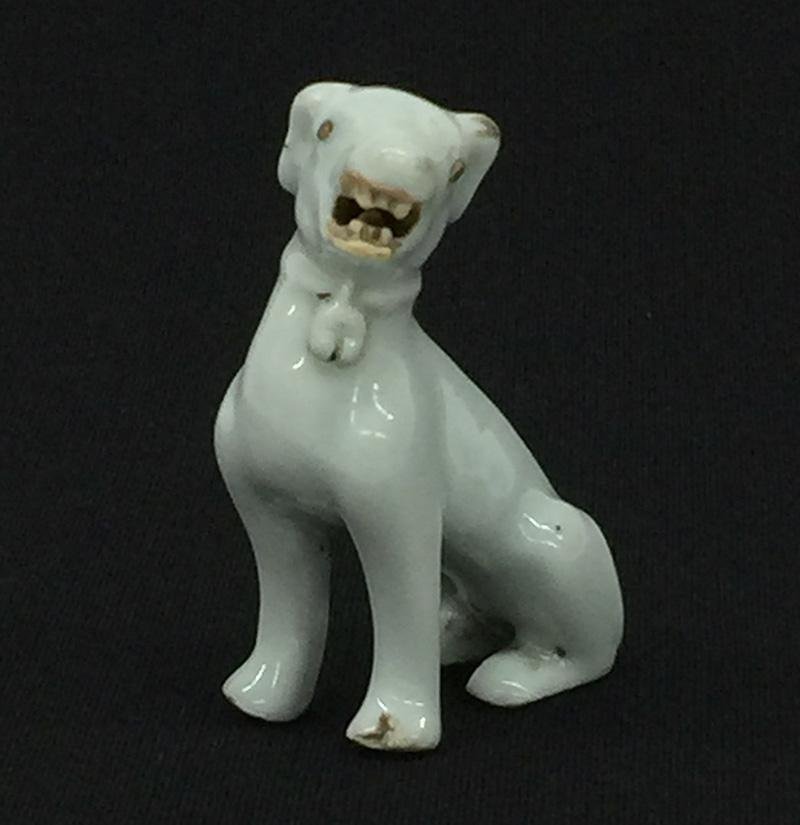 Chinese Porcelain Sitting Dog, Dehua, Qing Dynasty, Kangxi Era