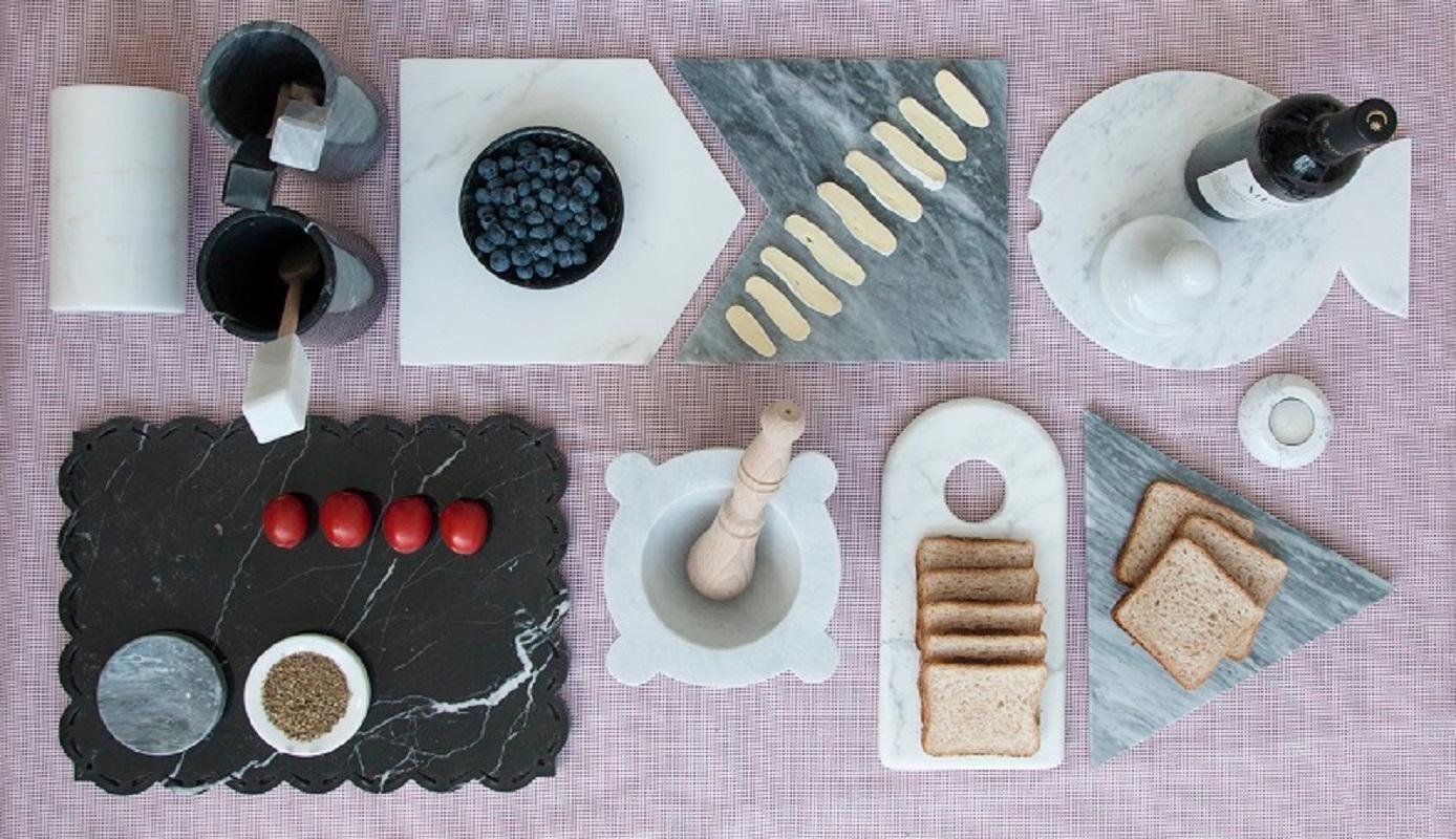 Chopping Board with Hole in Carrara Marble