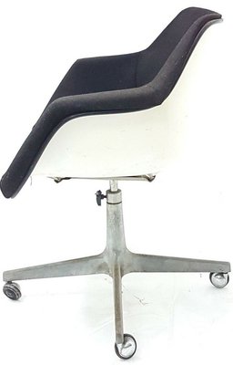 Clamshell Lounge Chair by Robin & Lucienne Day for Hille, 1970s-FIP-788228