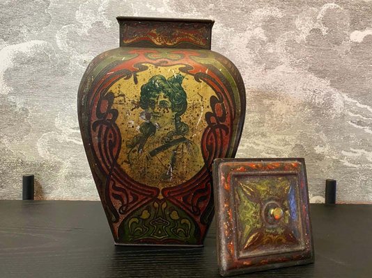 Collectible Art Nouveau Lidded Box, 1920s-JO-912389