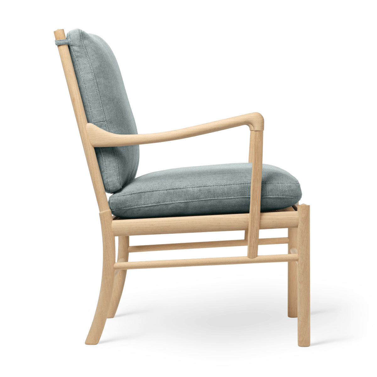 OW149 | Colonial Chair by Carl Hansen & Søn #Oak/Soaped/Fabric | Re-wool | 828