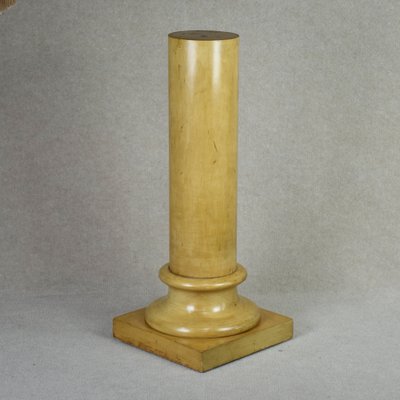 Column / Pedestal in Birch, Sweden, 1910s-RNM-2043313