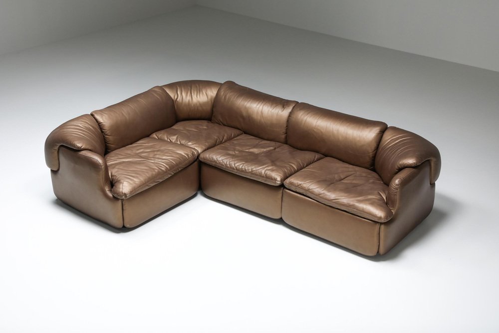 Confidential Sofa in Bronze Golden Leather by Alberto Rosselli