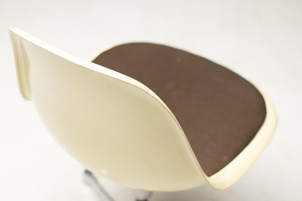 Contract Base Desk Chair by Charles & Ray Eames for Herman Miller, 1960s-WN-731146