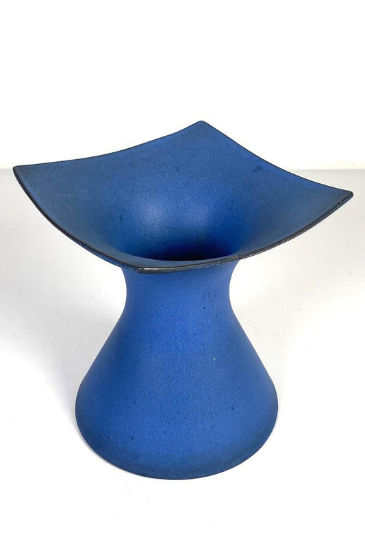 Cor Unum Vase by Zweitse Landsheer