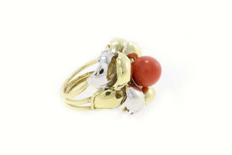 Coral 18kt Yellow Gold Ring