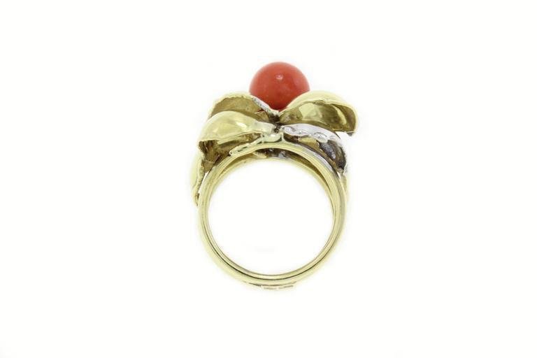 Coral 18kt Yellow Gold Ring