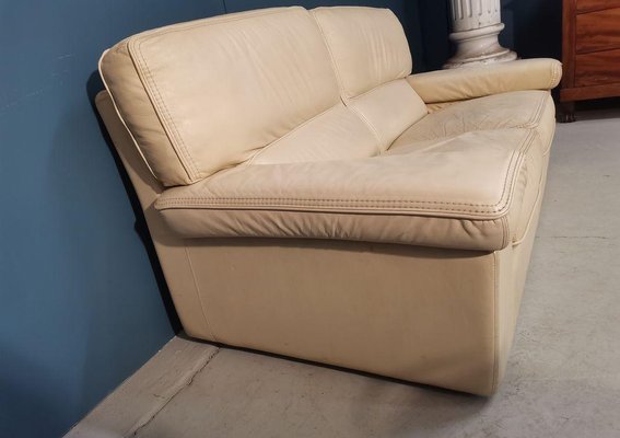 Cream Color Leather Sofa-HLV-1428928