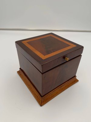 Cubic Biedermeier Box in Mahogany and Maple, Austria, 1840a-NNB-2033918