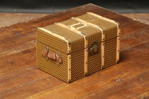 Curved Doll Trunk or Jewelry Box with Checkerboard-EMZ-1220367