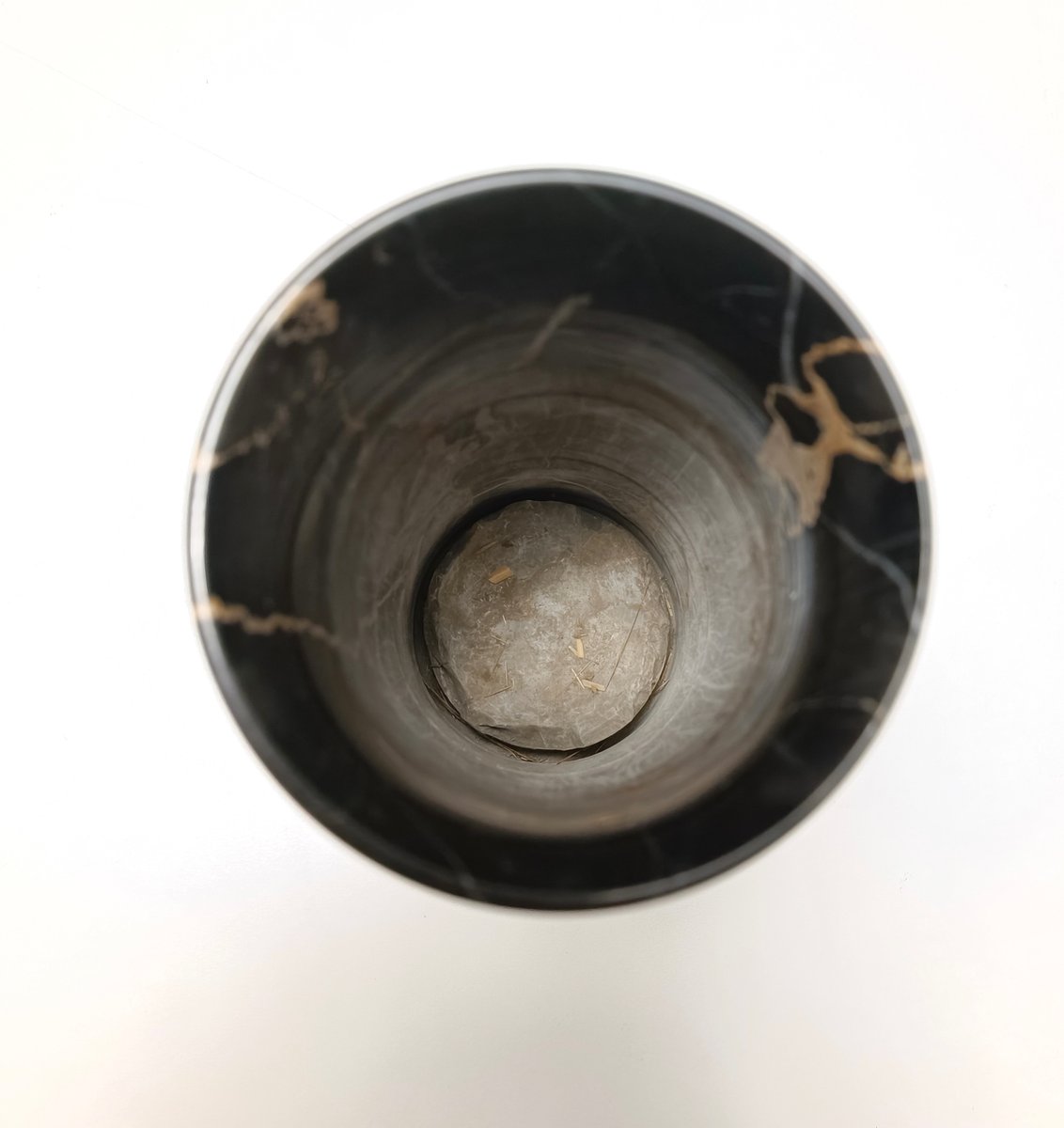 Cylindric Black Portoro Marble Vase in the style of Angelo Mangiarotti, Italy, 1970s