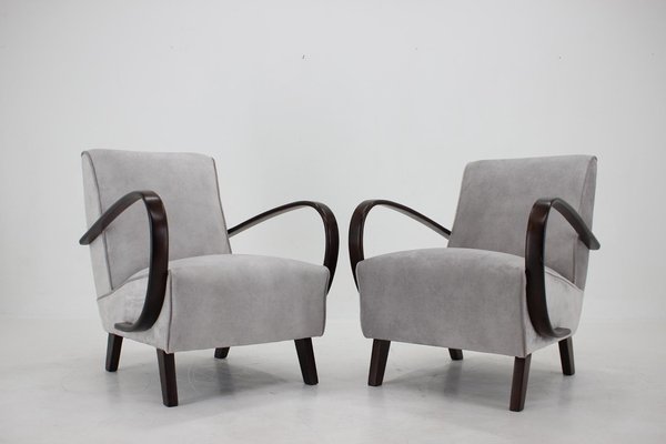 Czechoslovakian Lounge Chairs by Jindrich Halabala, 1950s, Set of 2-TZ-1259853