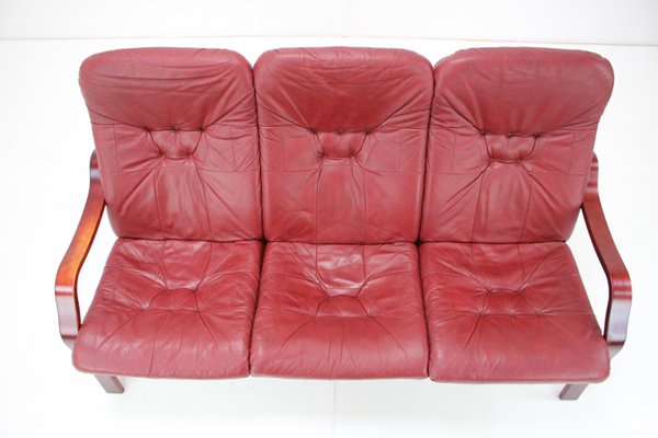 Czechoslovakian Three-Seater Leather Sofa from Ton, 1980-TZ-1262928