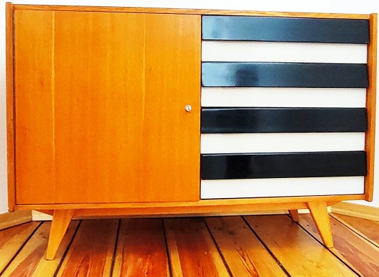 Czechoslovakian U-458 Chest of Drawers by Jiří Jiroutek for Interier Praha, 1960s-DHD-904517